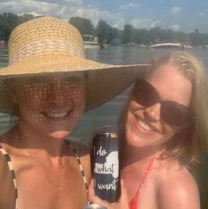 Meet your Posher, Molly